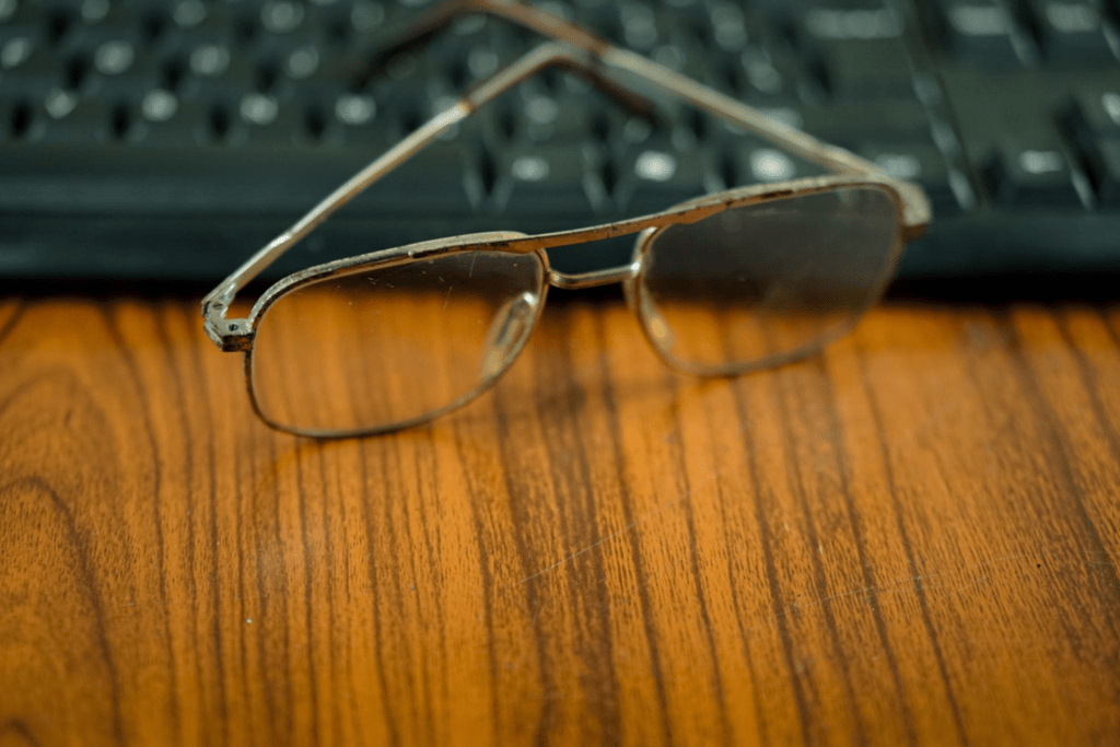 5 Inspirasi Kacamata Retro Minimalis yang Wajib Dicoba di 2026